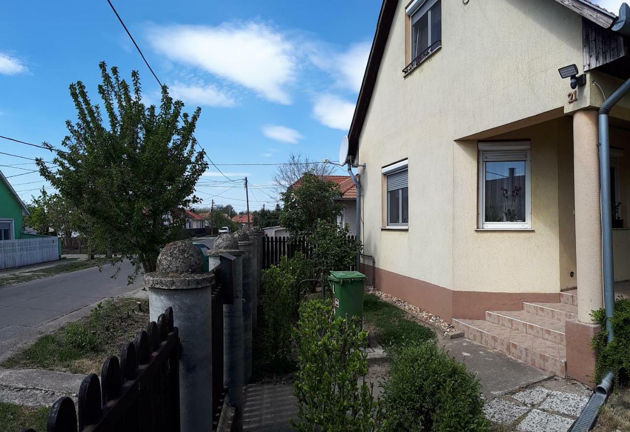 Dyta1 Apartman Lägenhet Hajdúszoboszló Exteriör bild